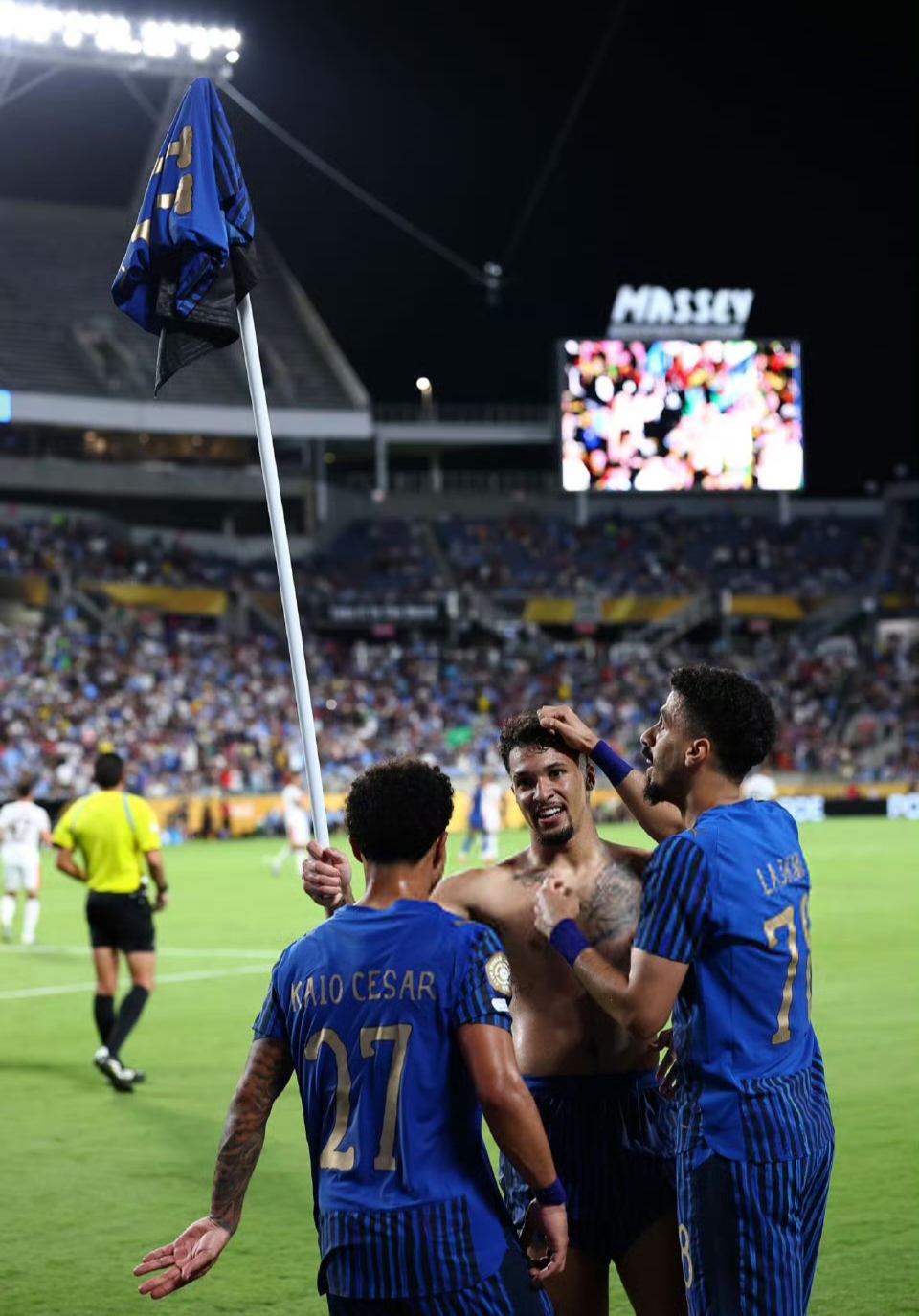 九游下载- 社区盾赛程吃紧，国际米兰今晚复出首秀，话题不断，资深球员宣示担当