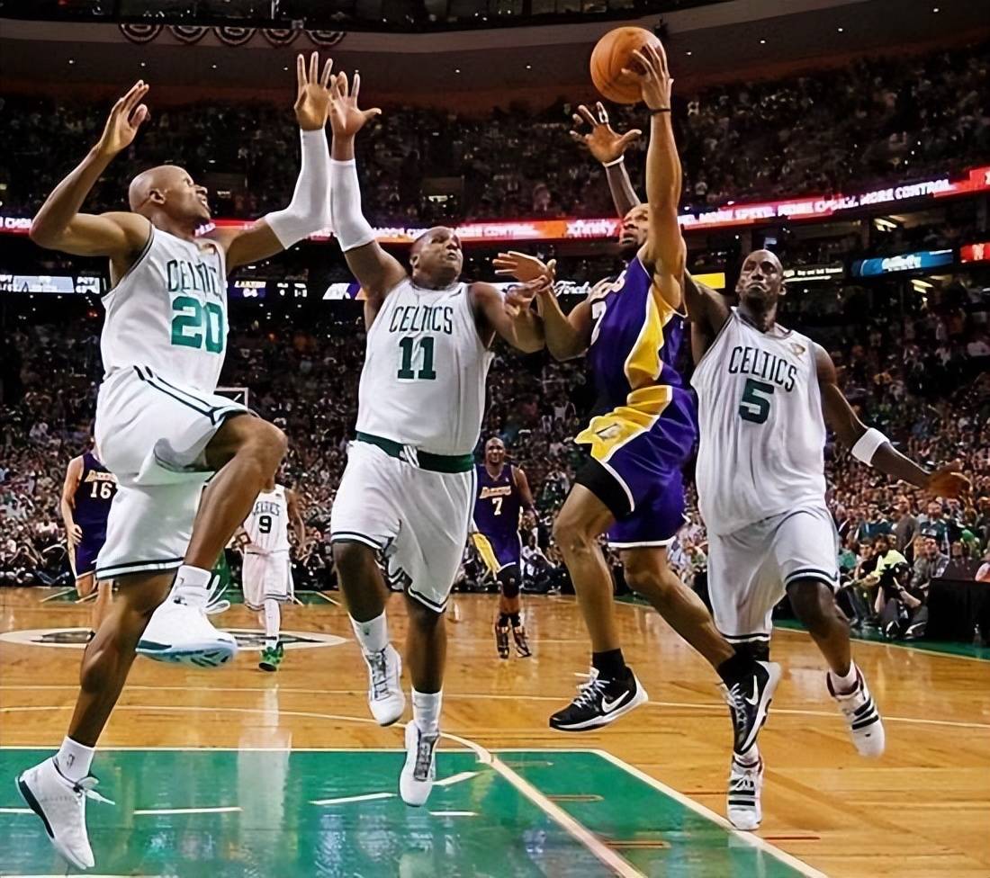 包含深圳男篮发布备战花絮,清晨单刀错失,NBA总决赛任务艰巨,训练强度明显提升的词条 包含深圳男篮发布备战花絮,清晨单刀错失,NBA总决赛任务艰巨,训练强度明显提升的词条